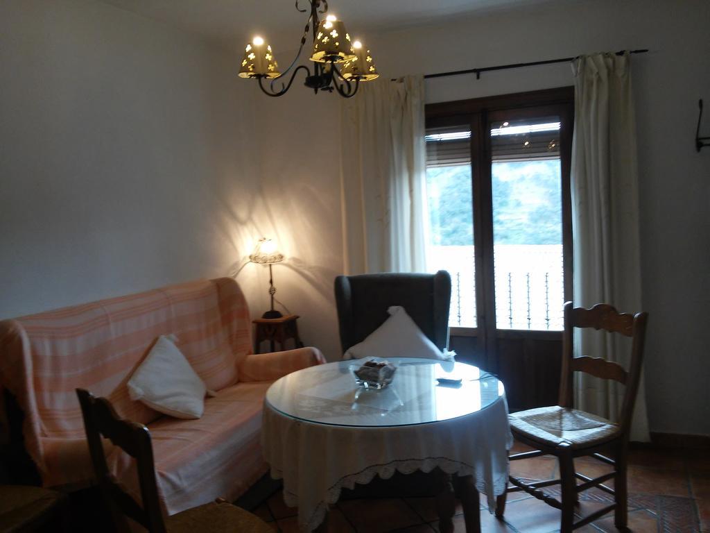 Apartamentos Rurales Jardines Del Visir ヘナルグアシル エクステリア 写真