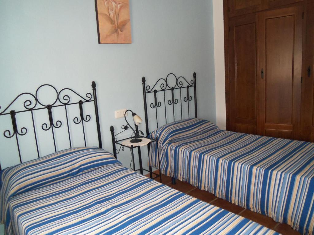 Apartamentos Rurales Jardines Del Visir ヘナルグアシル エクステリア 写真